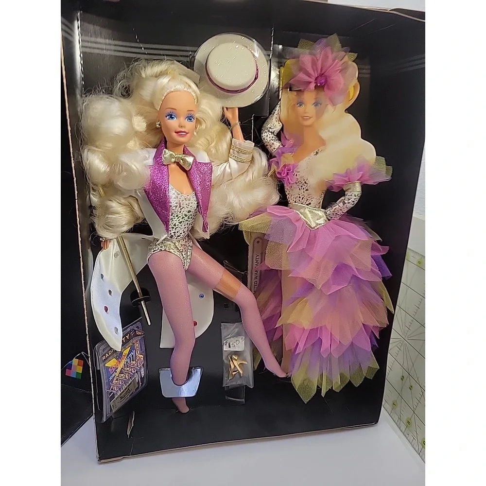 Barbie Joins the World-Famous Rockettes FAO Schwarz Exclusive Gift Set